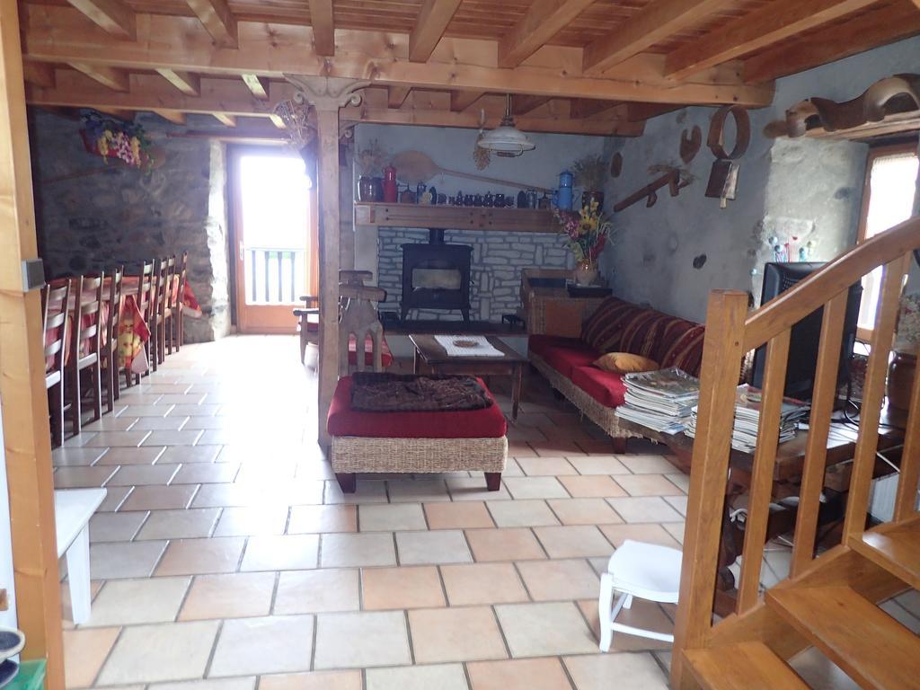 Gite Soum De L'Ase Grust Esterno foto
